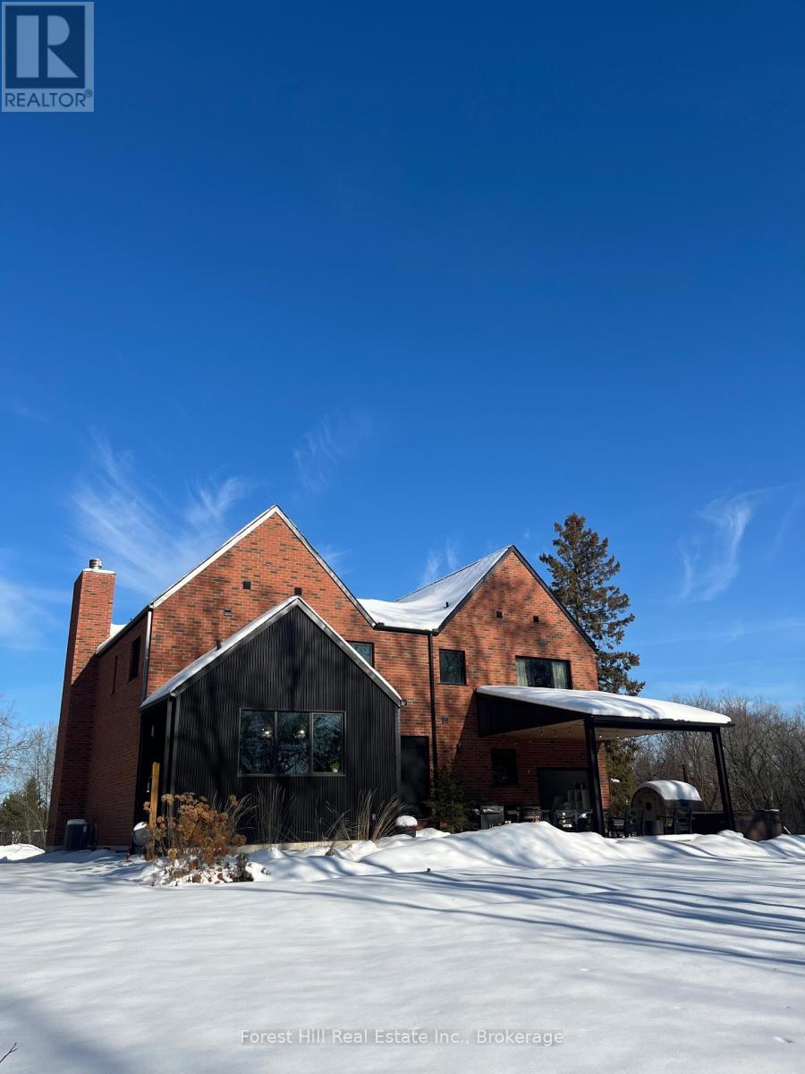 854 Sixth Street, Clearview, Ontario  L9Y 3Y9 - Photo 2 - S12713120