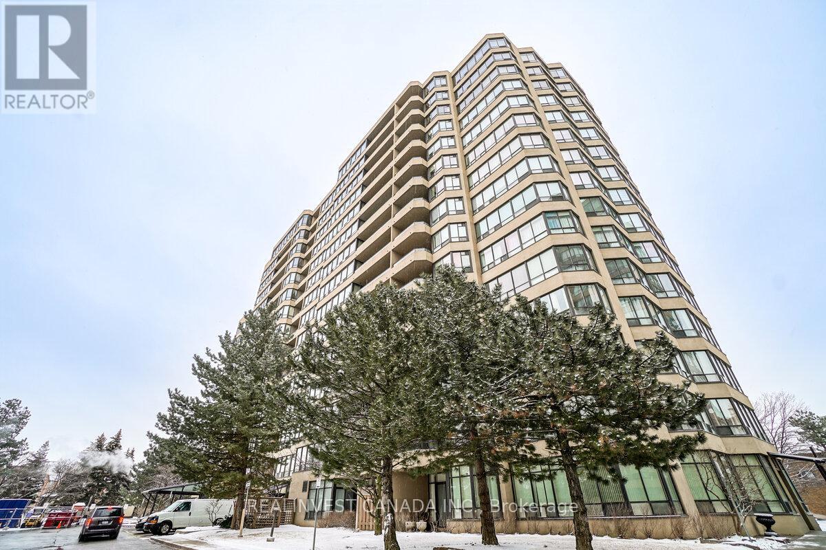 920 - 32 Clarissa Drive, Richmond Hill, Ontario  L4C 9R7 - Photo 1 - N12712780