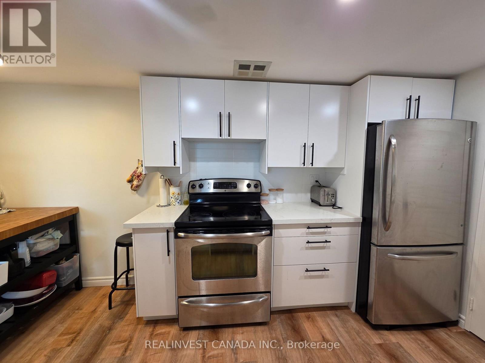 920 - 32 Clarissa Drive, Richmond Hill, Ontario  L4C 9R7 - Photo 12 - N12712780