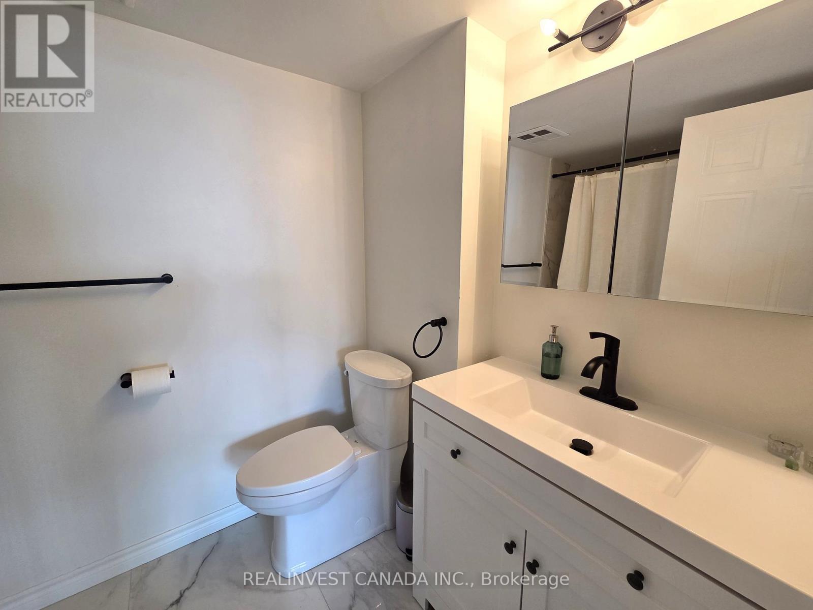 920 - 32 Clarissa Drive, Richmond Hill, Ontario  L4C 9R7 - Photo 22 - N12712780