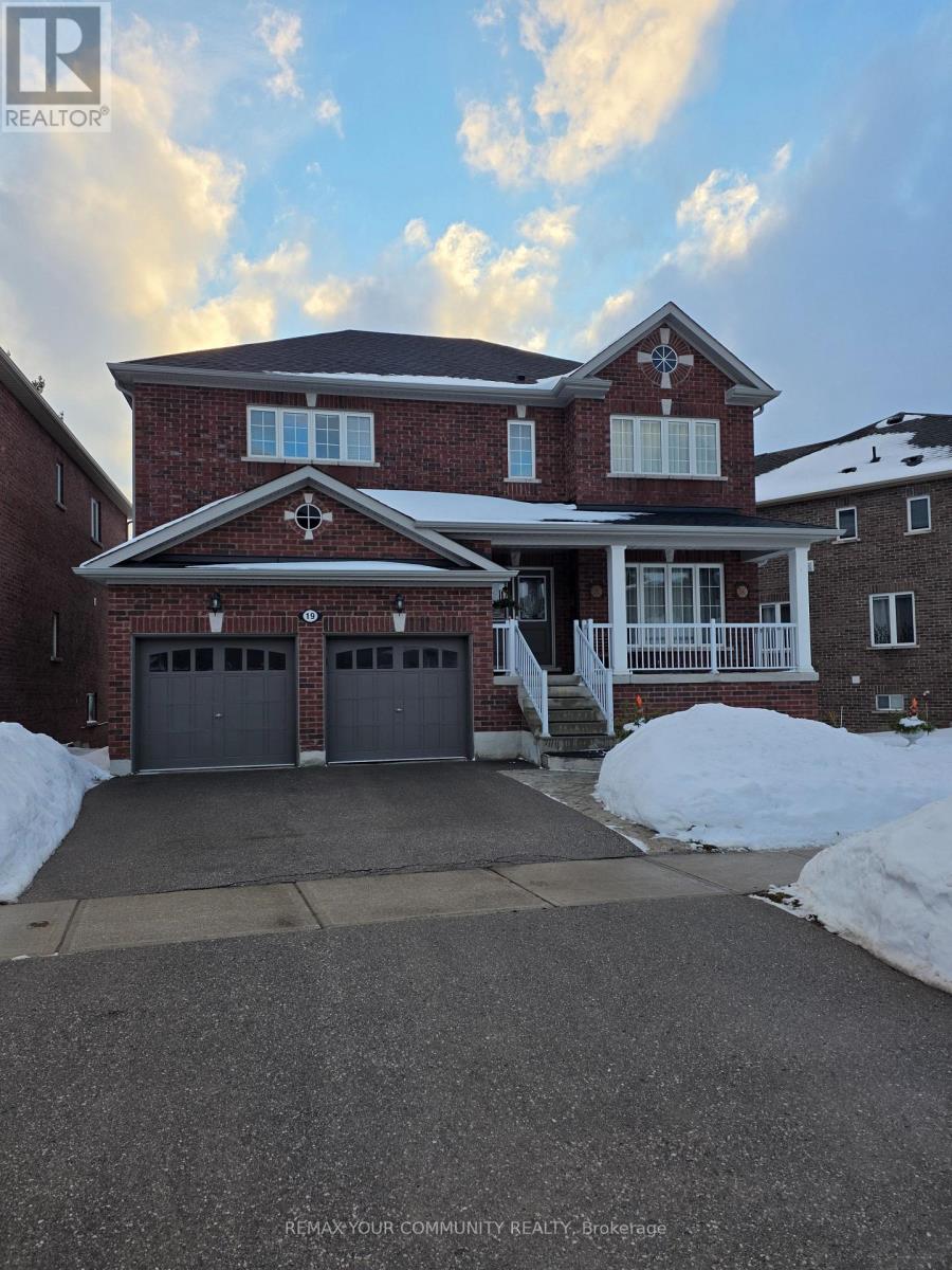 19 Richmond Park Drive, Georgina, Ontario  L4P 0H2 - Photo 2 - N12712822