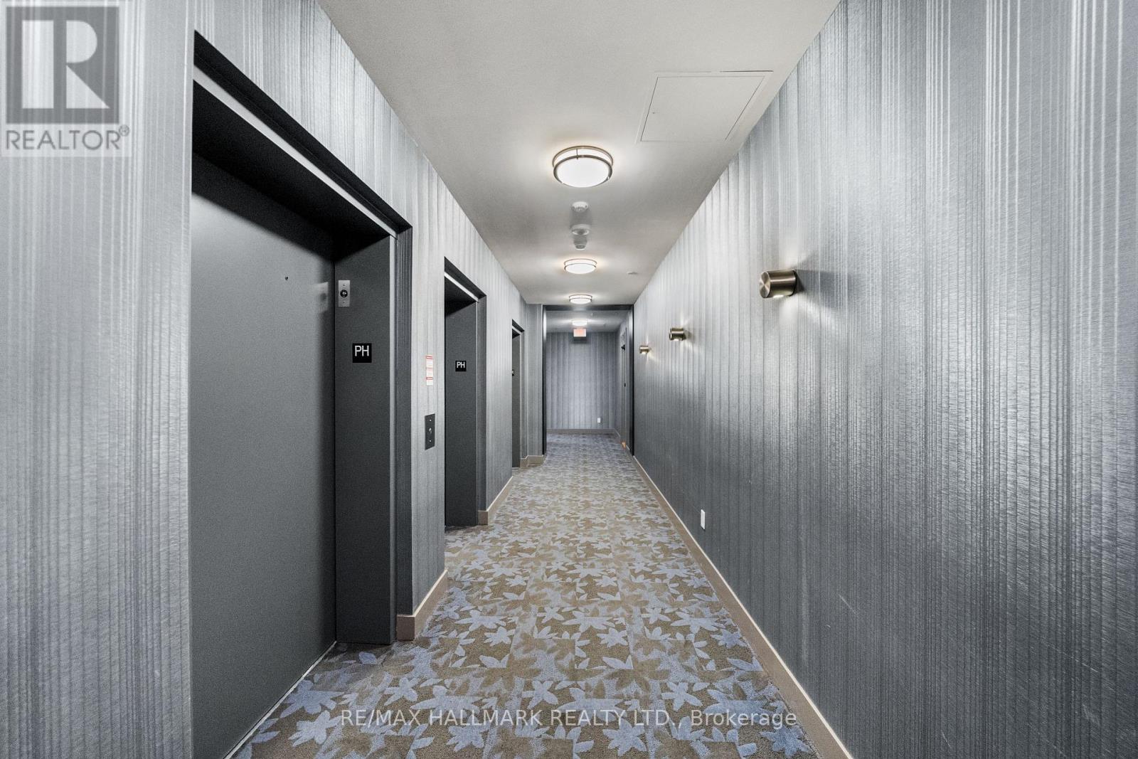 Ph6 - 9600 Yonge Street, Richmond Hill, Ontario  L4C 0X3 - Photo 7 - N12712834