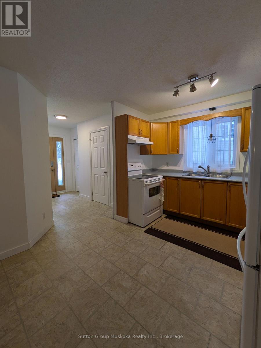 B1 - 20 Dairy Lane, Huntsville, Ontario  P1H 2L1 - Photo 2 - X12712890