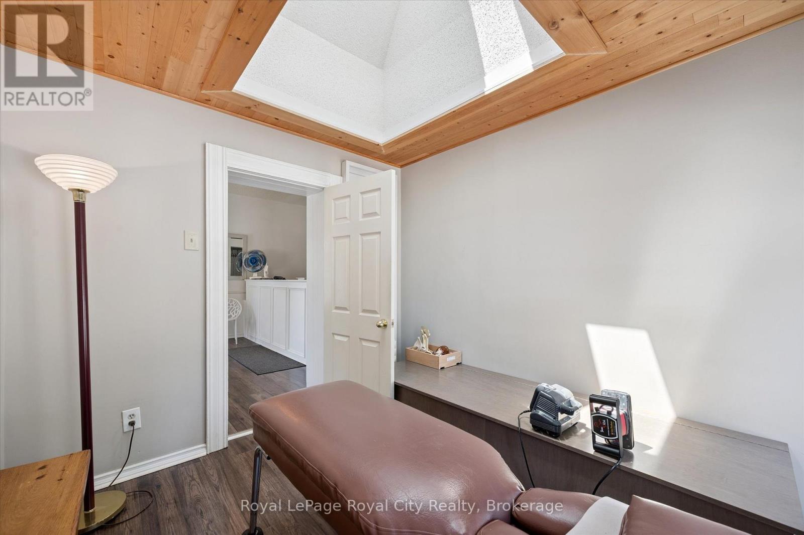 363 Woolwich Street, Guelph, Ontario N1H 3W4 - Photo 9 - X12712978