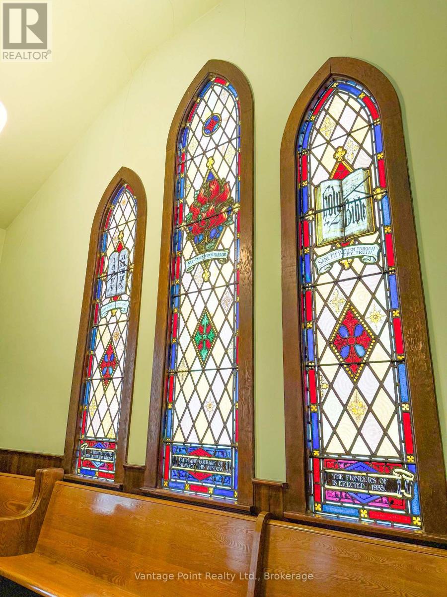 169 Kincardine Street, Grey Highlands, Ontario  N0C 1K0 - Photo 11 - X12713052