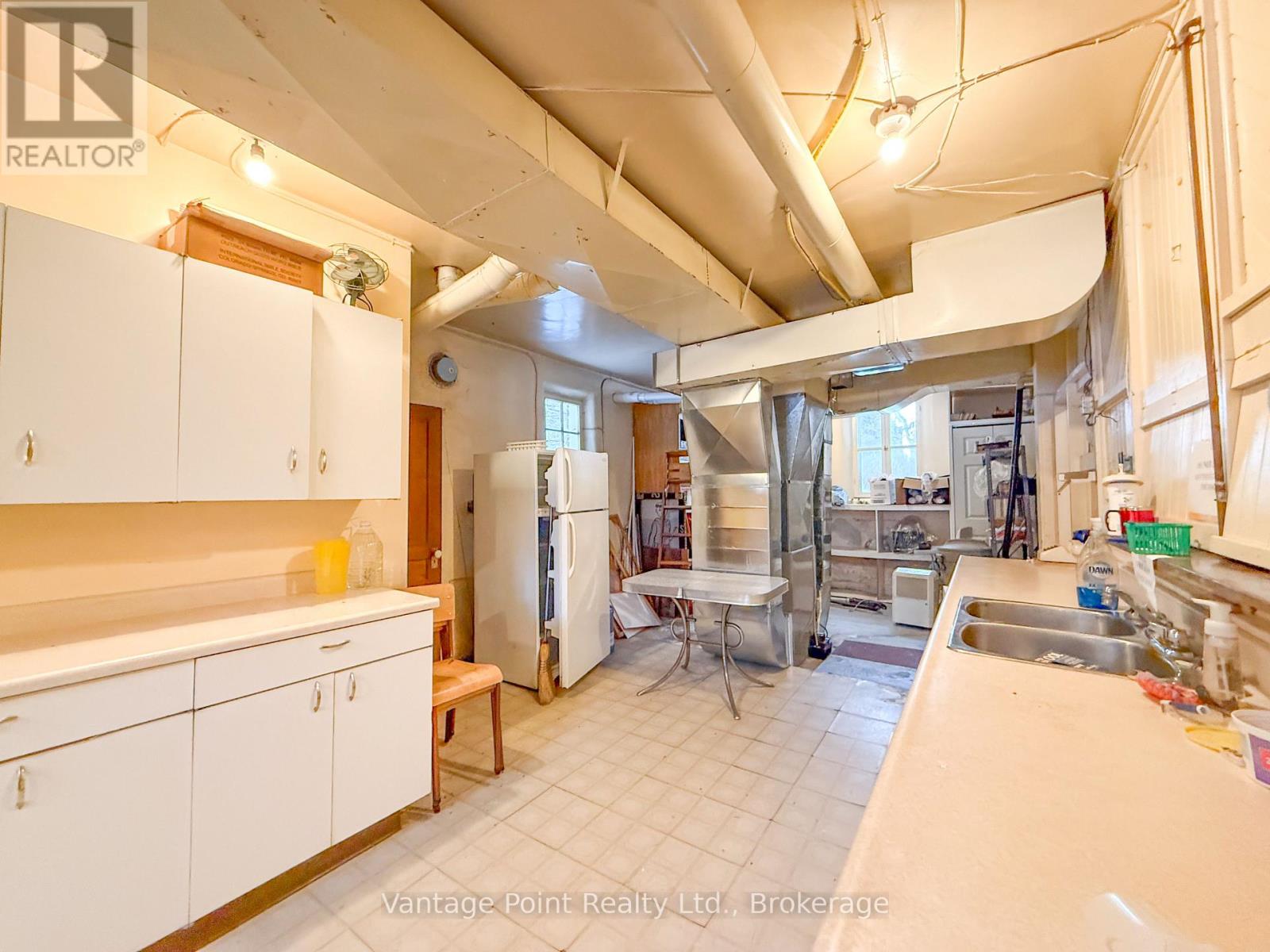 169 Kincardine Street, Grey Highlands, Ontario  N0C 1K0 - Photo 23 - X12713052