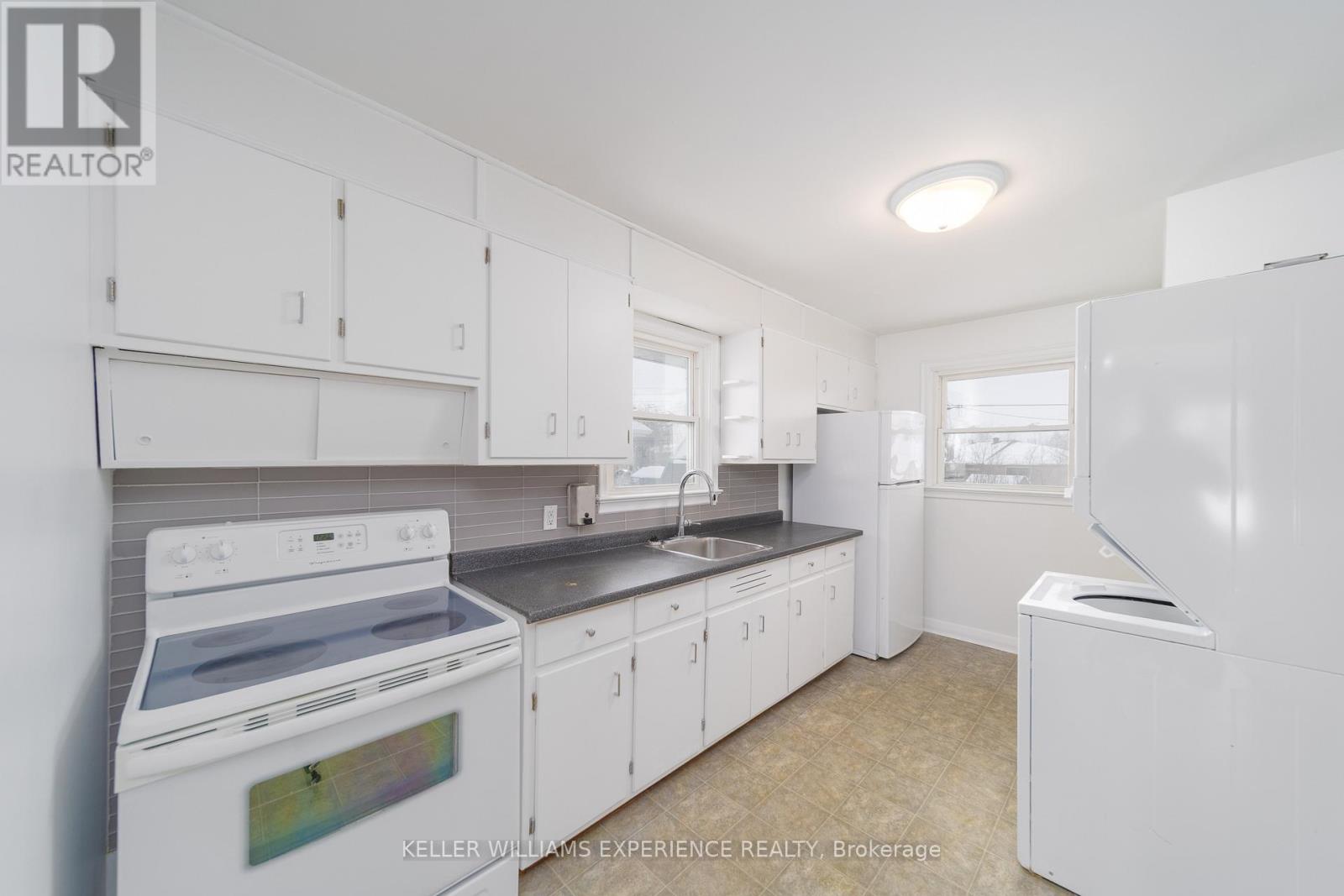 Main - 51 Davidson Street, Barrie (Wellington), Ontario  L4M 3S1 - Photo 5 - S12712848