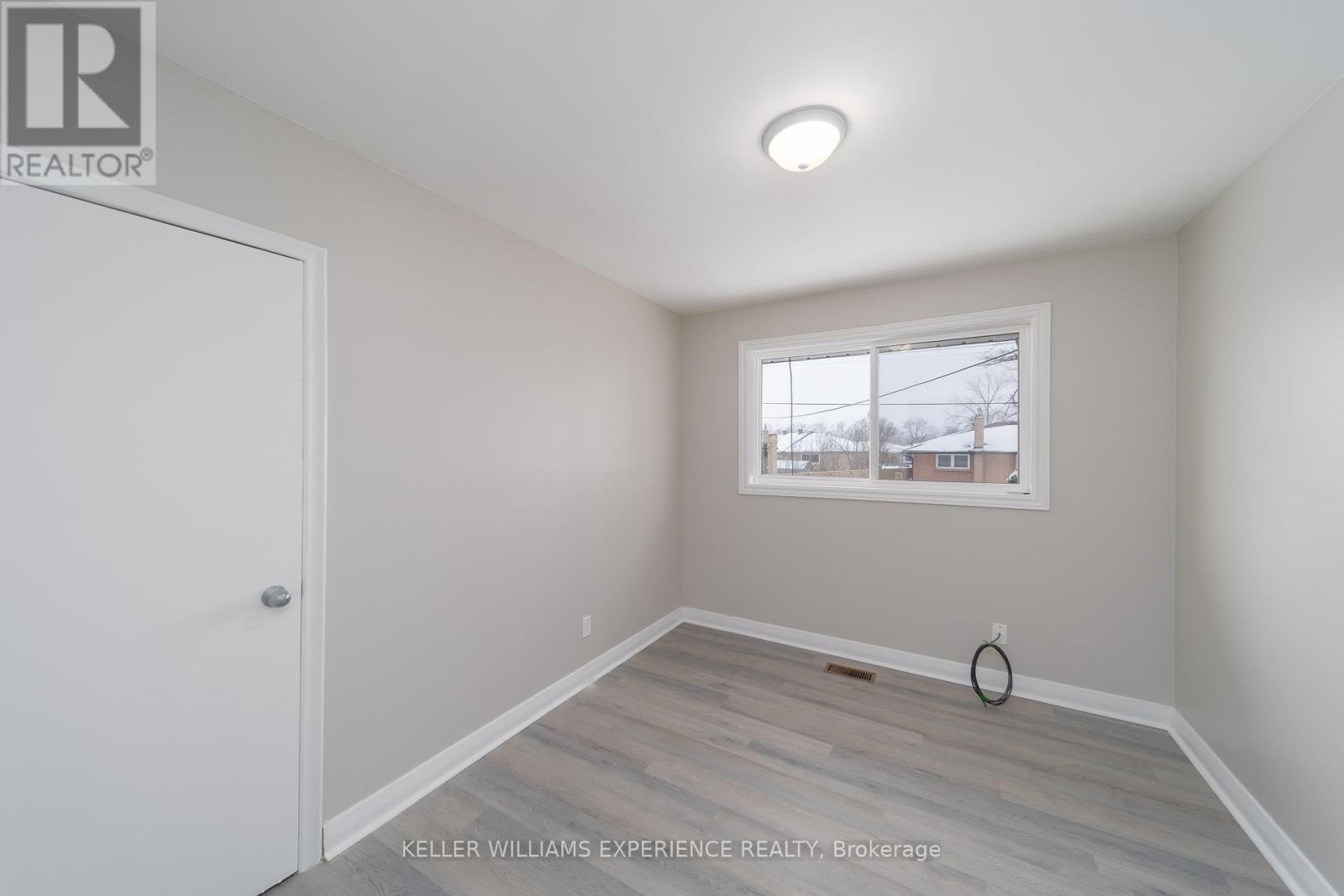 Main - 51 Davidson Street, Barrie (Wellington), Ontario  L4M 3S1 - Photo 7 - S12712848