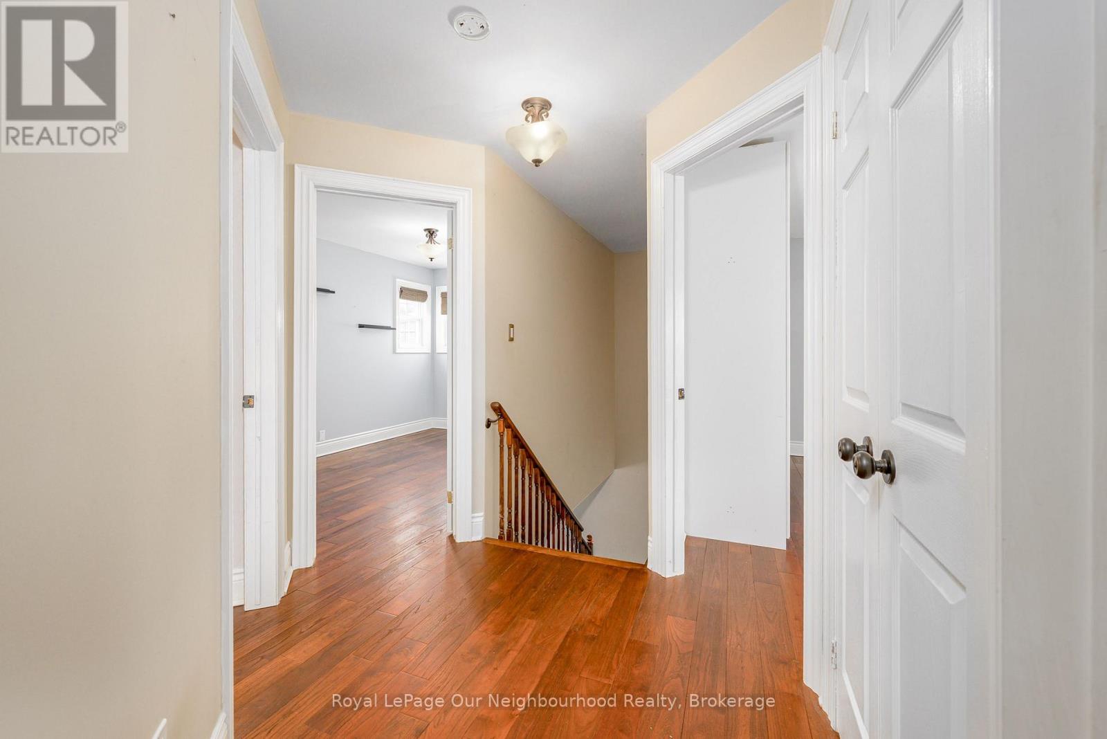 10300 Ravenshoe Road, Georgina, Ontario  L9P 1R2 - Photo 23 - N12713148