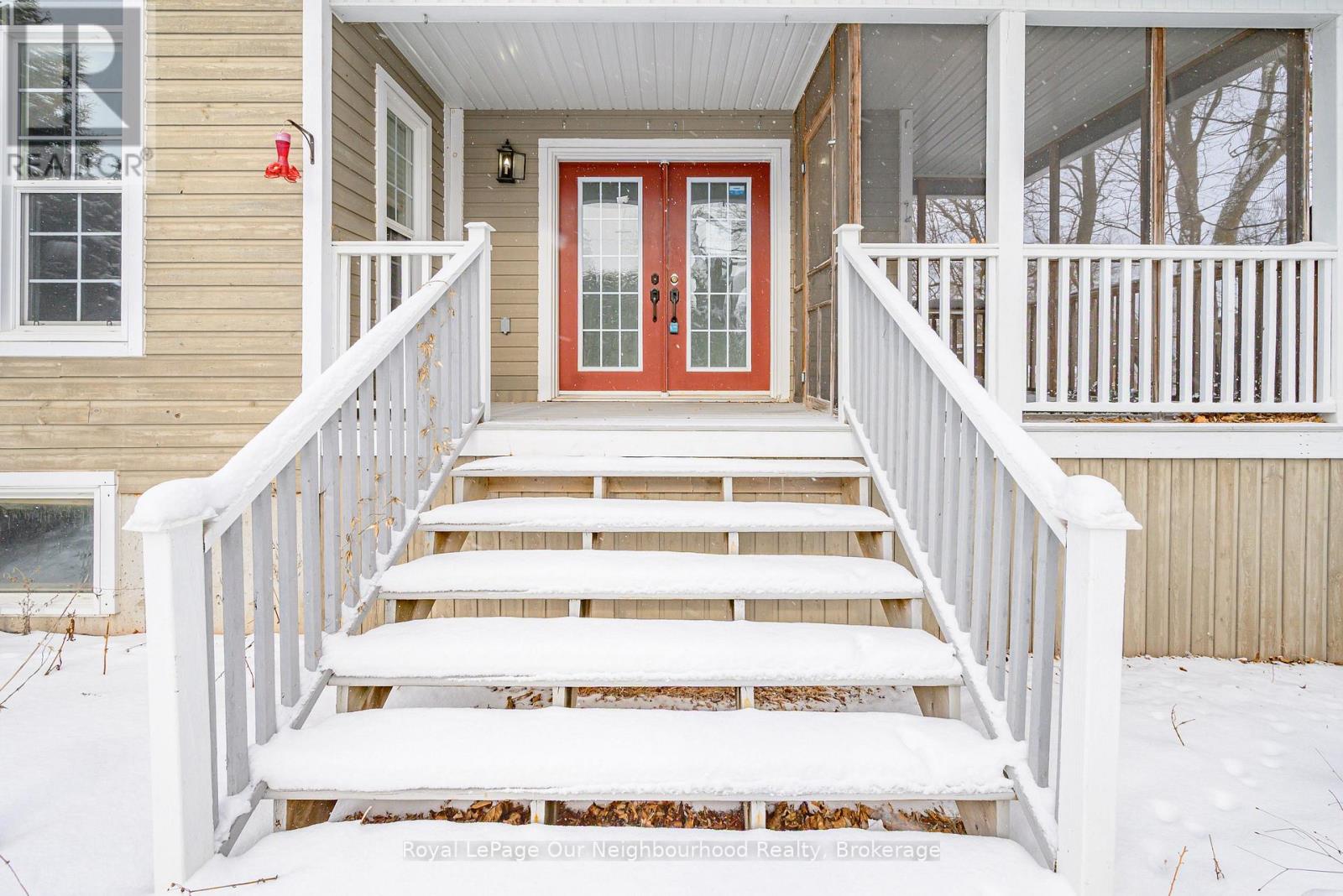 10300 Ravenshoe Road, Georgina, Ontario  L9P 1R2 - Photo 5 - N12713148