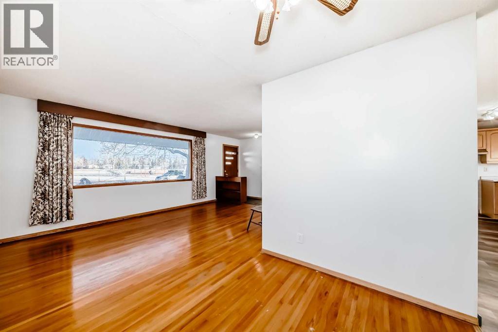 4703 35 Avenue Sw, Calgary, Alberta  T3E 1B5 - Photo 12 - A2280384