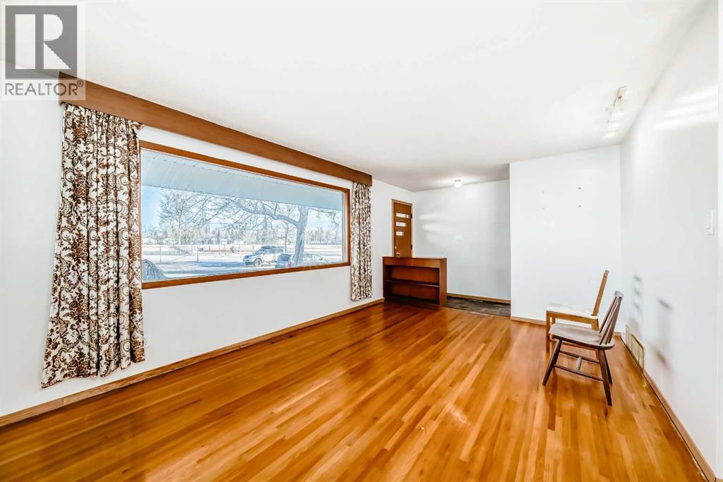 4703 35 Avenue Sw, Calgary, Alberta  T3E 1B5 - Photo 17 - A2280384