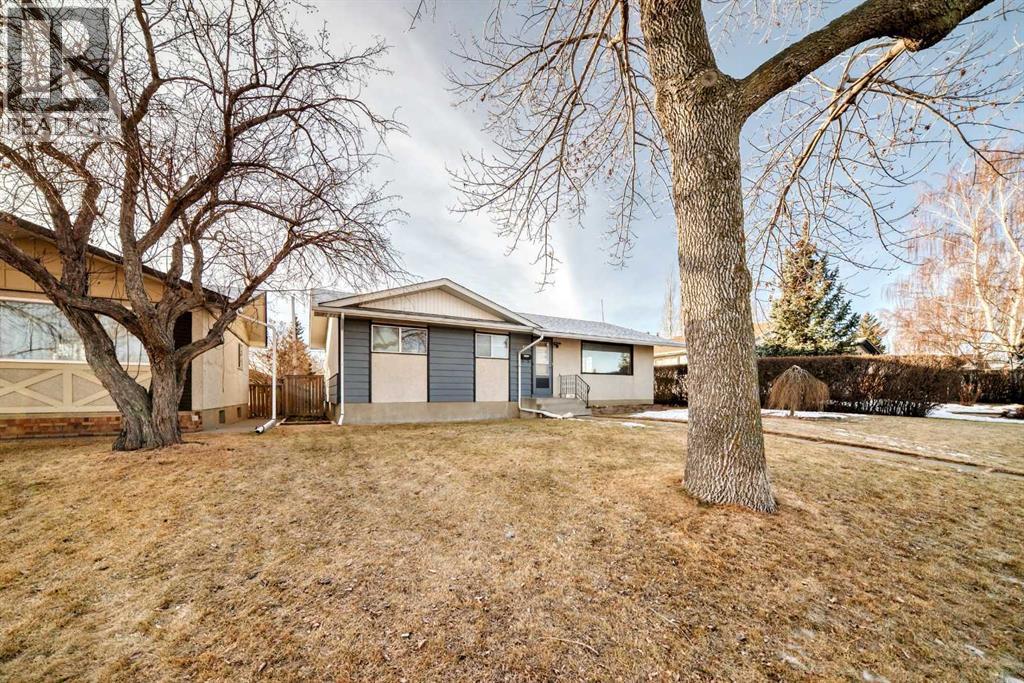 4703 35 Avenue Sw, Calgary, Alberta  T3E 1B5 - Photo 2 - A2280384