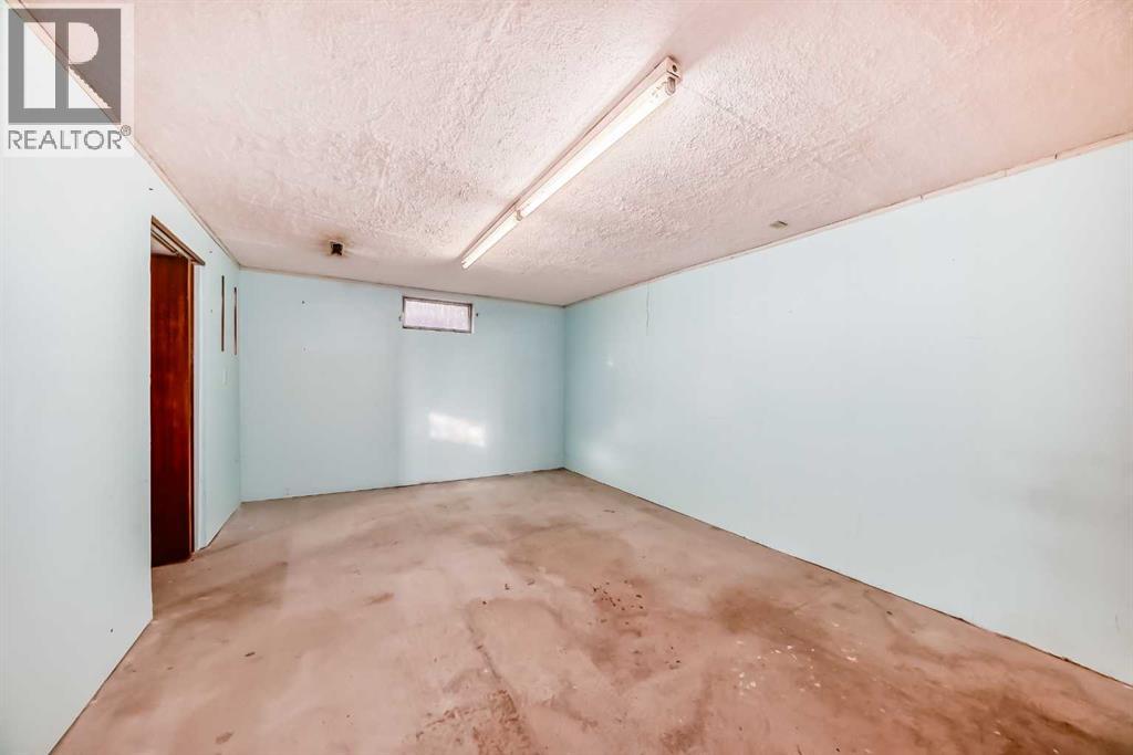 4703 35 Avenue Sw, Calgary, Alberta  T3E 1B5 - Photo 32 - A2280384