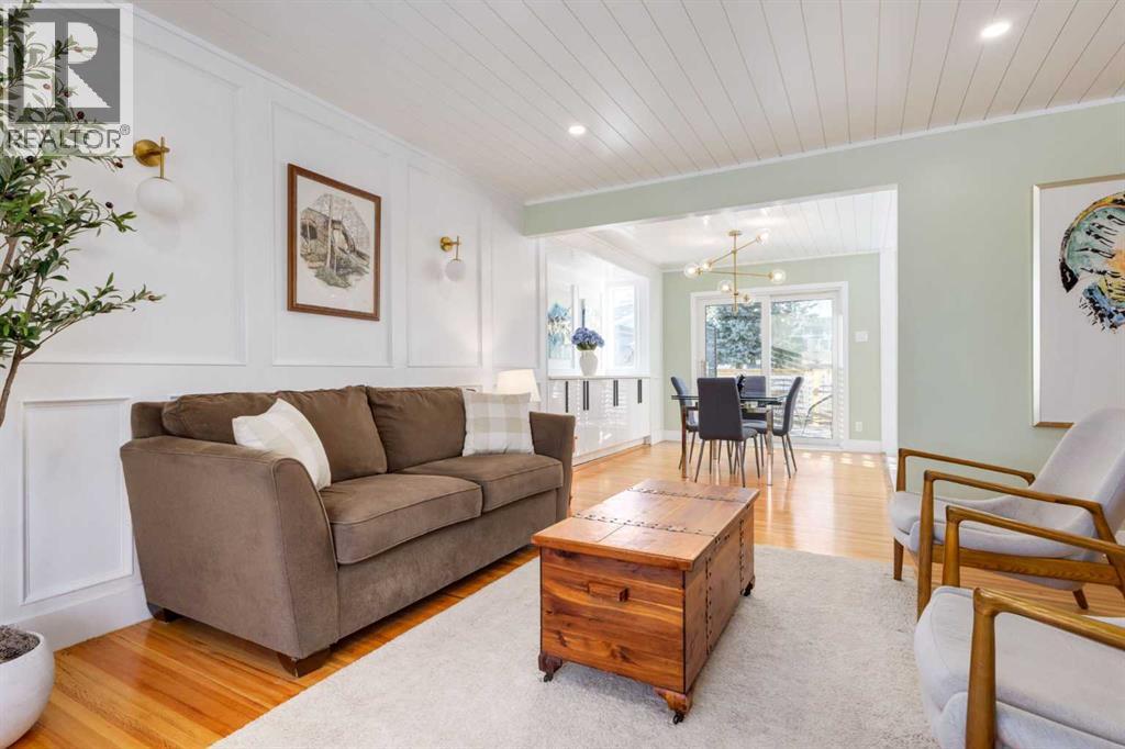 2539 Chicoutimi Drive Nw, Calgary, Alberta  T2L 0W4 - Photo 8 - A2279653