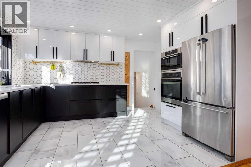 2539 Chicoutimi Drive Nw, Calgary, Alberta  T2L 0W4 - Photo 12 - A2279653