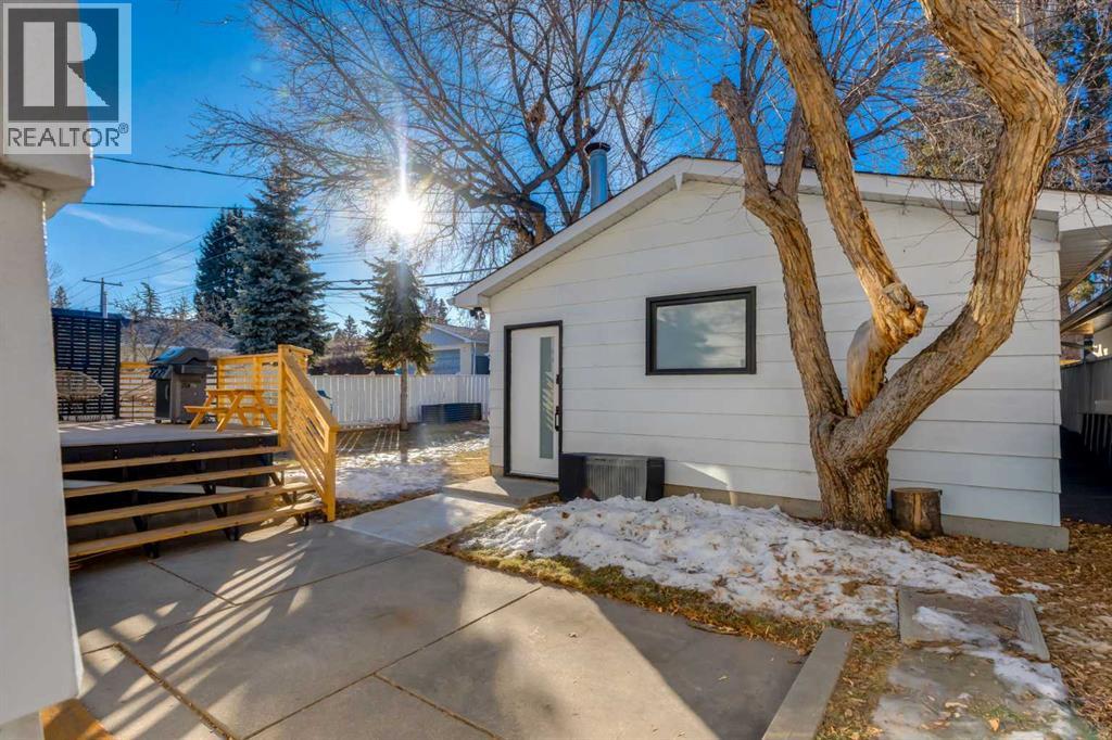 2539 Chicoutimi Drive Nw, Calgary, Alberta  T2L 0W4 - Photo 44 - A2279653