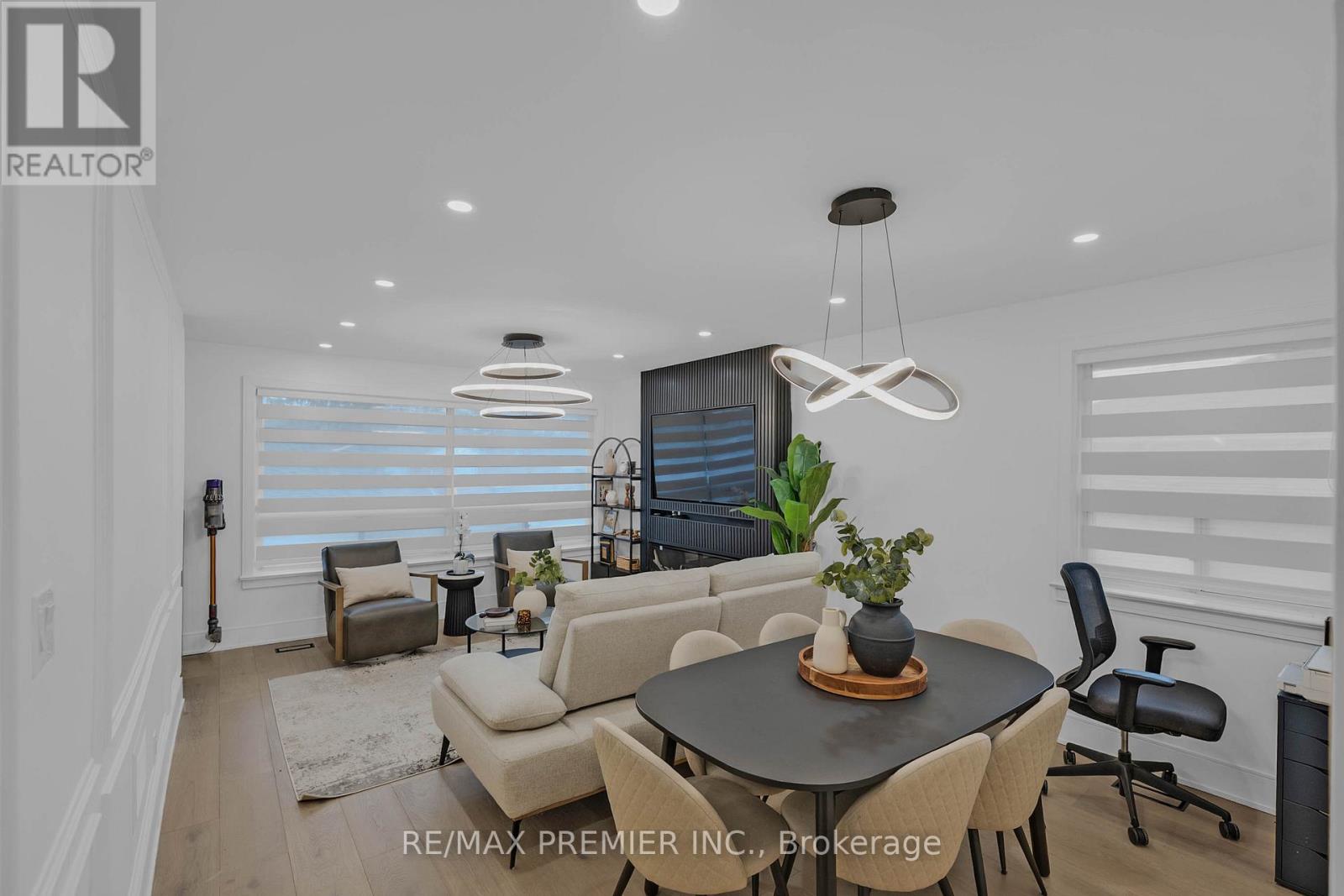 402 St Augustine Drive, Oakville, Ontario  L6K 3K9 - Photo 14 - W12712774