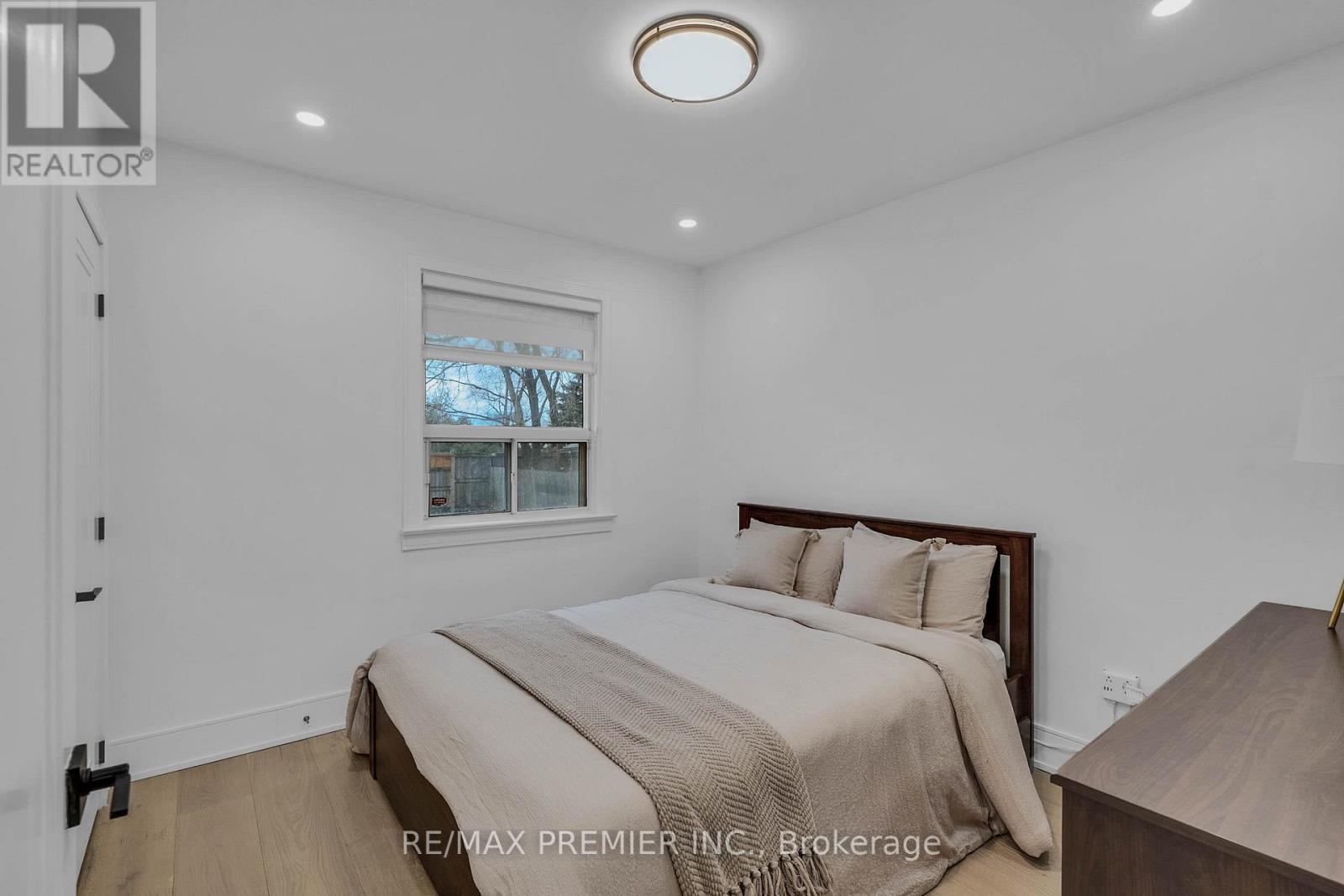 402 St Augustine Drive, Oakville, Ontario  L6K 3K9 - Photo 24 - W12712774