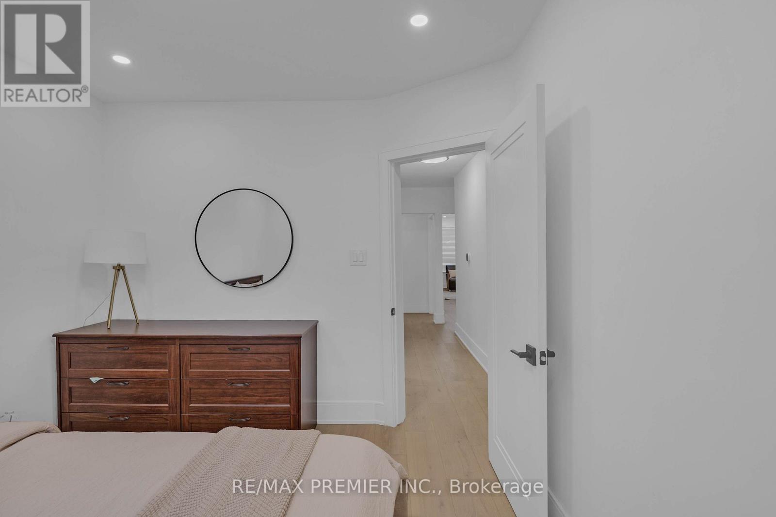 402 St Augustine Drive, Oakville, Ontario  L6K 3K9 - Photo 25 - W12712774