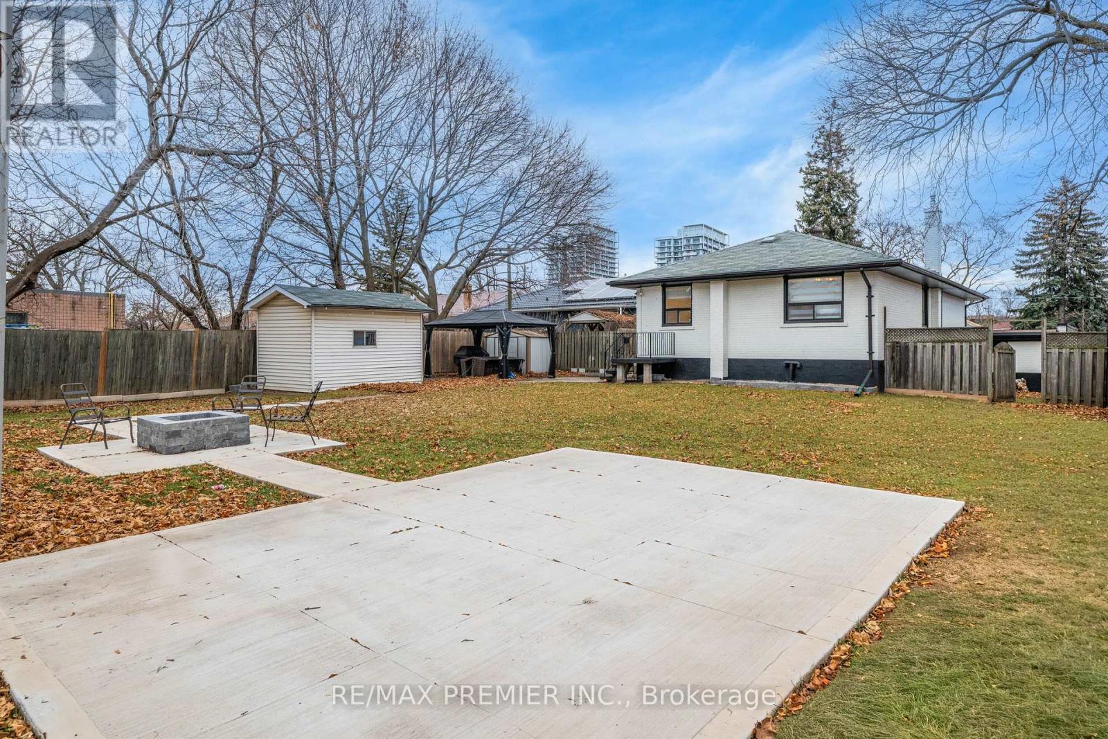 402 St Augustine Drive, Oakville, Ontario  L6K 3K9 - Photo 43 - W12712774