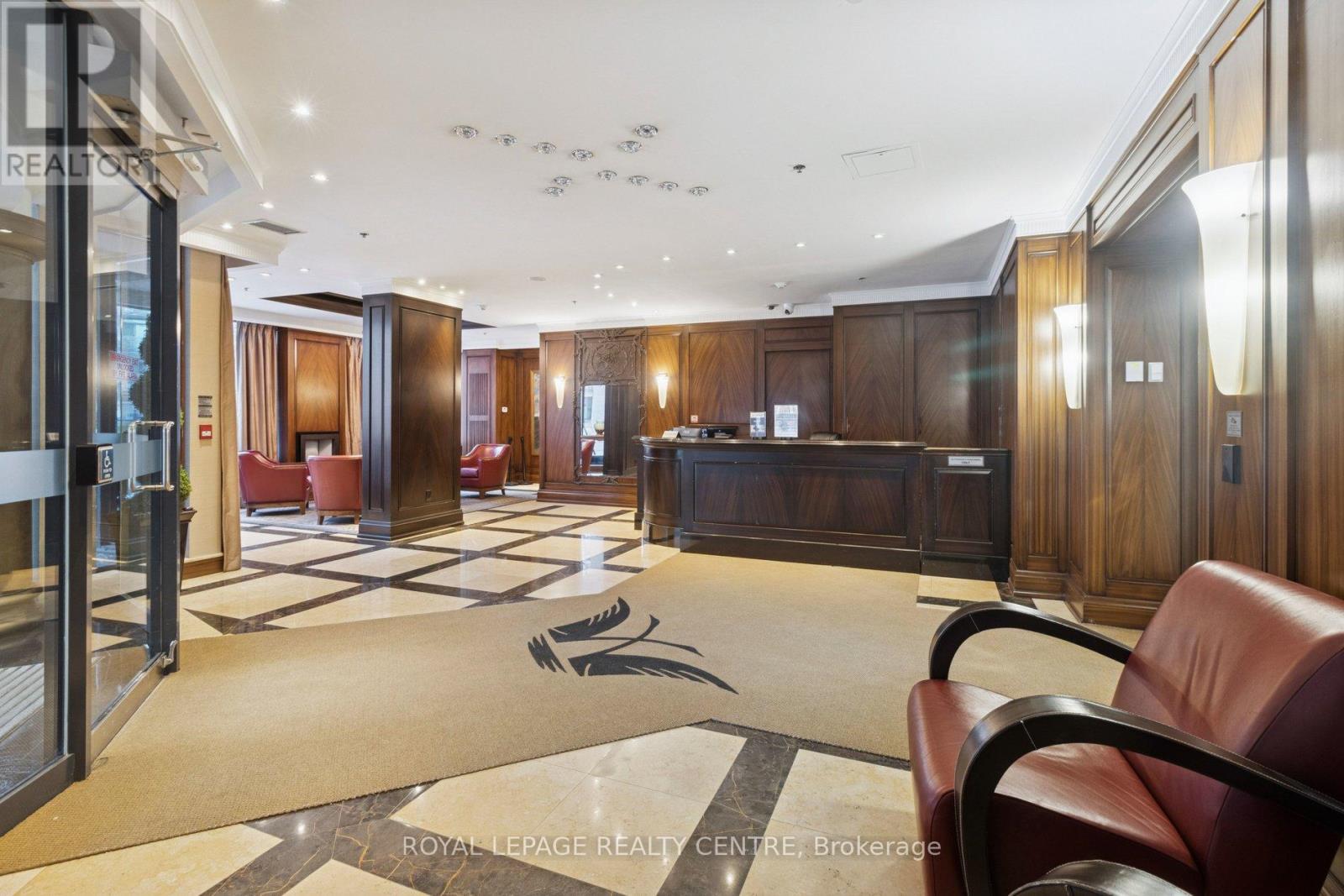 220 - 2095 Lake Shore Boulevard W, Toronto, Ontario  M8V 4G4 - Photo 4 - W12712794