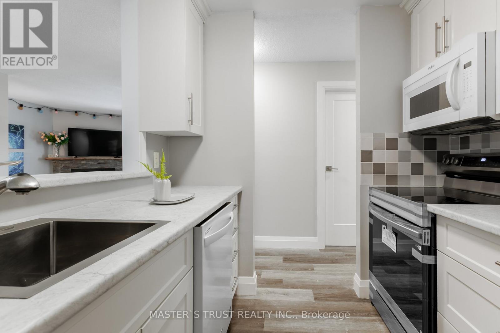 521 - 1450 Glen Abbey Gate, Oakville, Ontario  L6M 2V7 - Photo 15 - W12712798