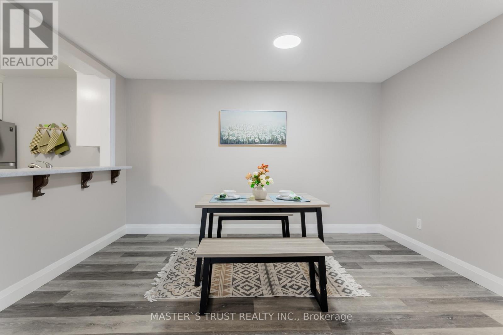 521 - 1450 Glen Abbey Gate, Oakville, Ontario  L6M 2V7 - Photo 5 - W12712798