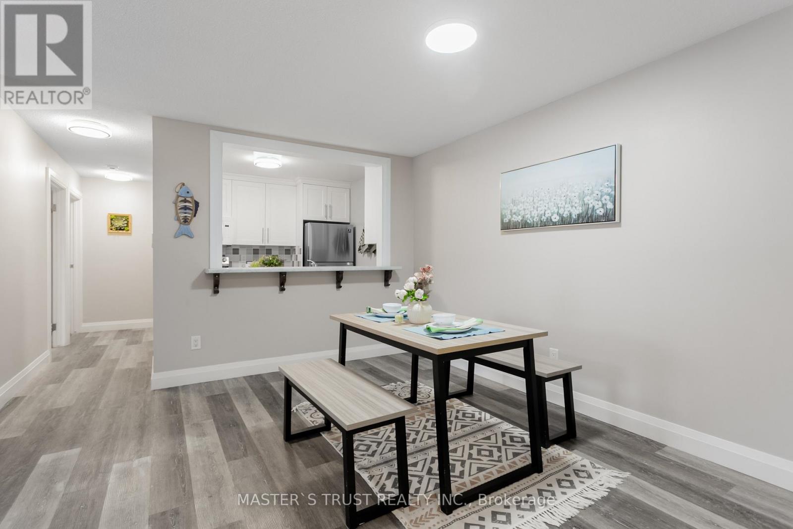 521 - 1450 Glen Abbey Gate, Oakville, Ontario  L6M 2V7 - Photo 6 - W12712798