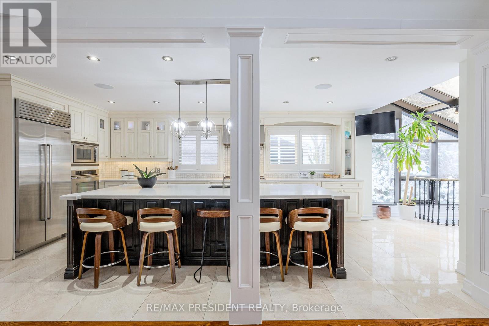 42 Mount Forest Drive, Brampton, Ontario  L6Z 1B7 - Photo 12 - W12712832