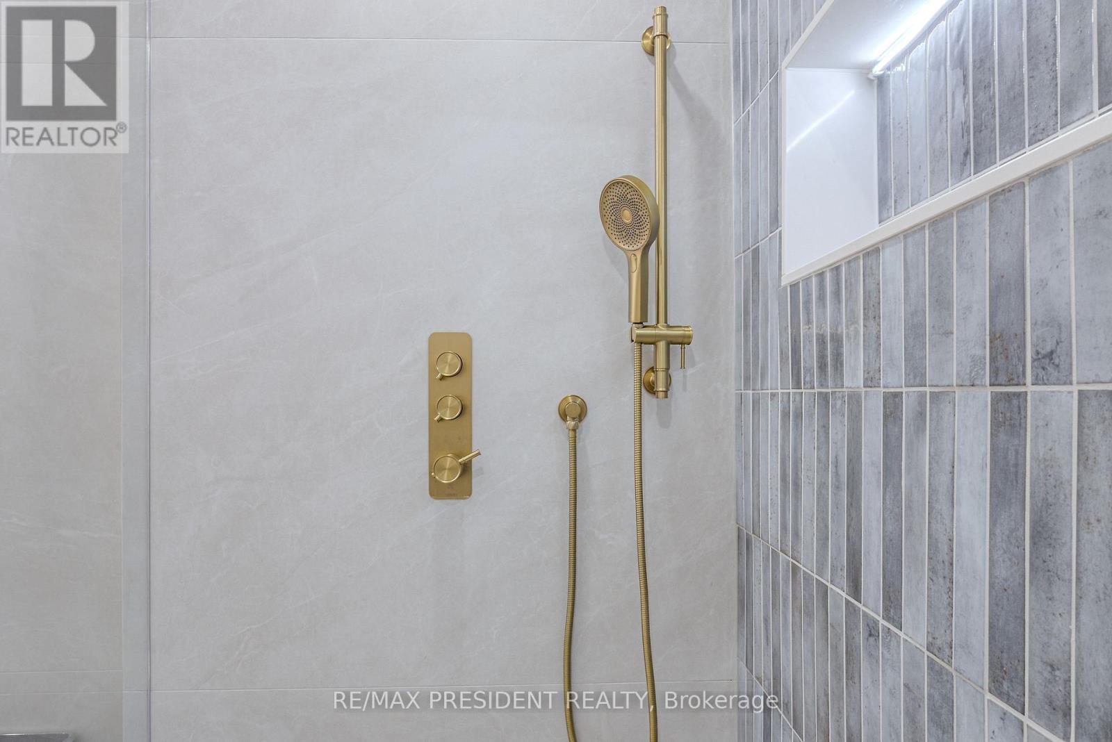 42 Mount Forest Drive, Brampton, Ontario  L6Z 1B7 - Photo 30 - W12712832