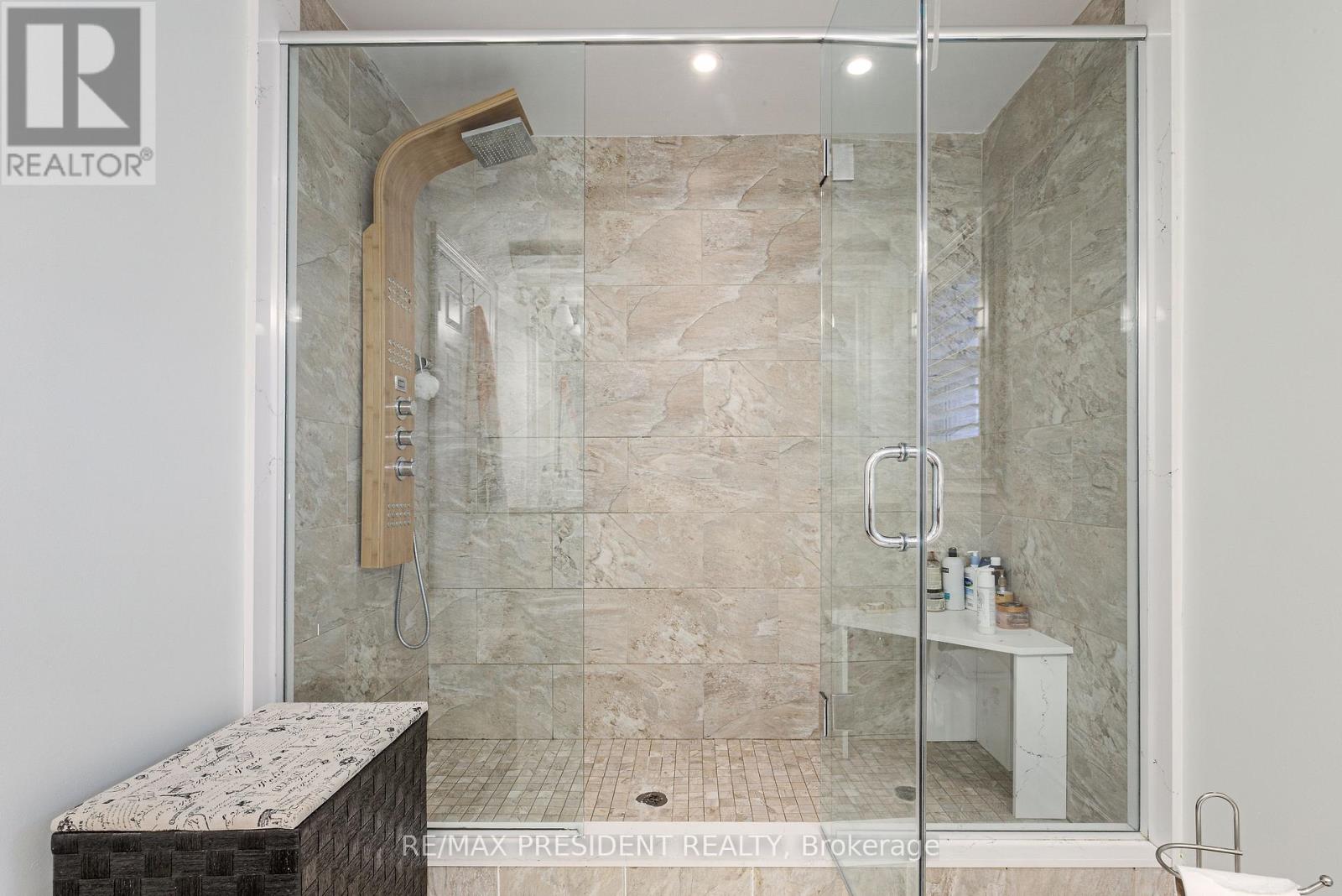 42 Mount Forest Drive, Brampton, Ontario  L6Z 1B7 - Photo 37 - W12712832