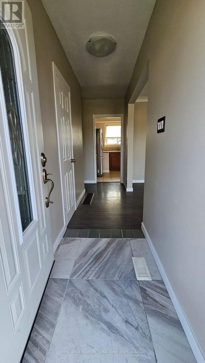 290 Morden Road, Oakville, Ontario  L6K 2S5 - Photo 4 - W12712856