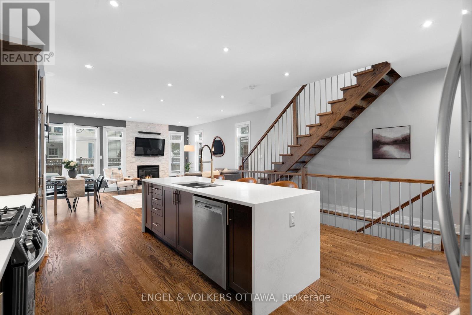 327 Duncairn Avenue, Ottawa, Ontario  K1Z 7H1 - Photo 9 - X12712882