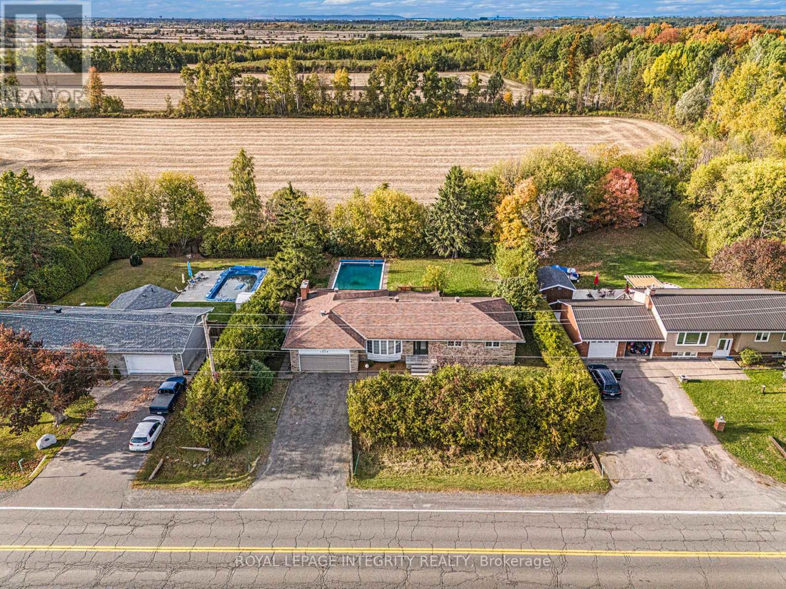 1843 Rideau Road, Ottawa, Ontario  K1X 1E1 - Photo 2 - X12712904