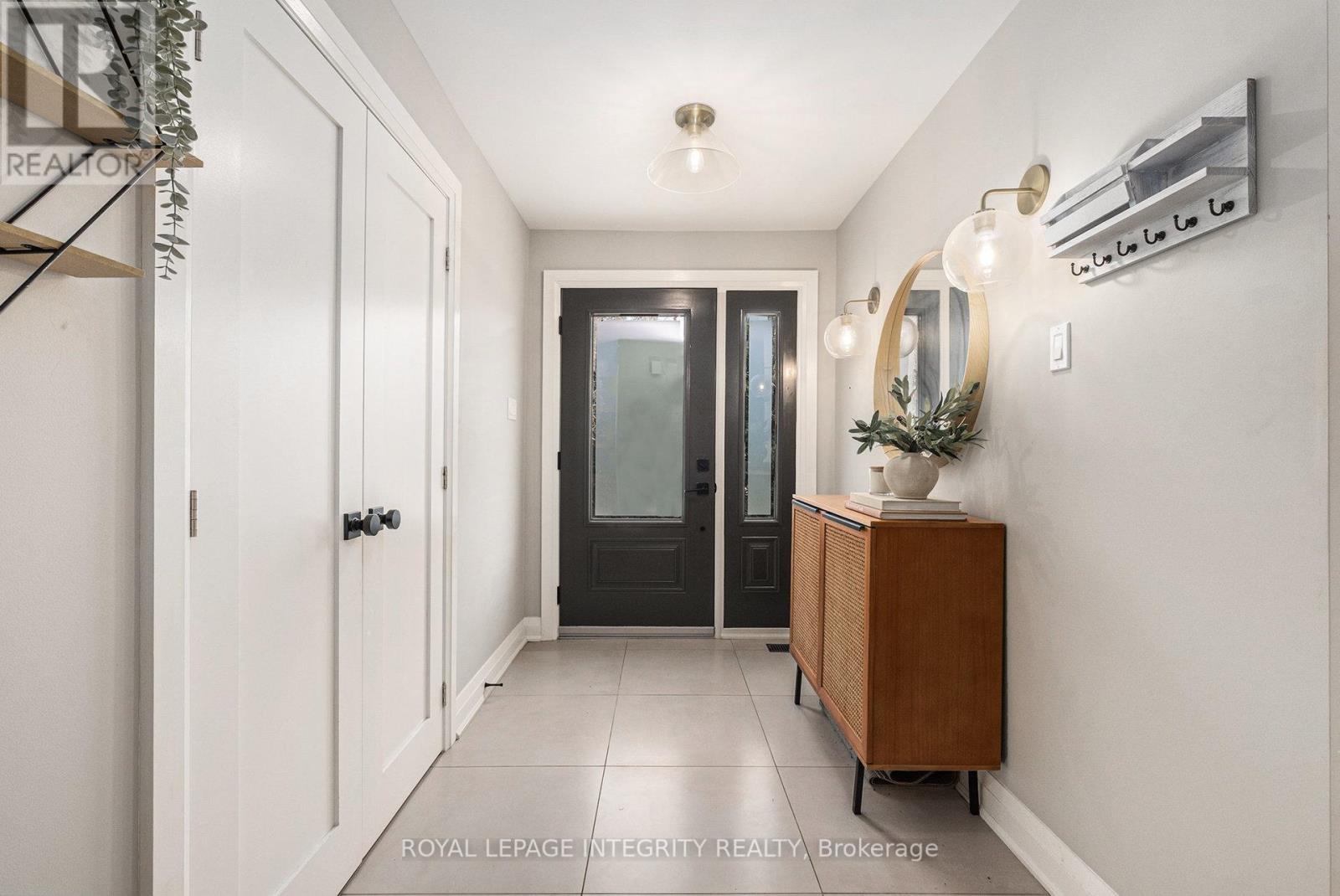 1843 Rideau Road, Ottawa, Ontario  K1X 1E1 - Photo 5 - X12712904