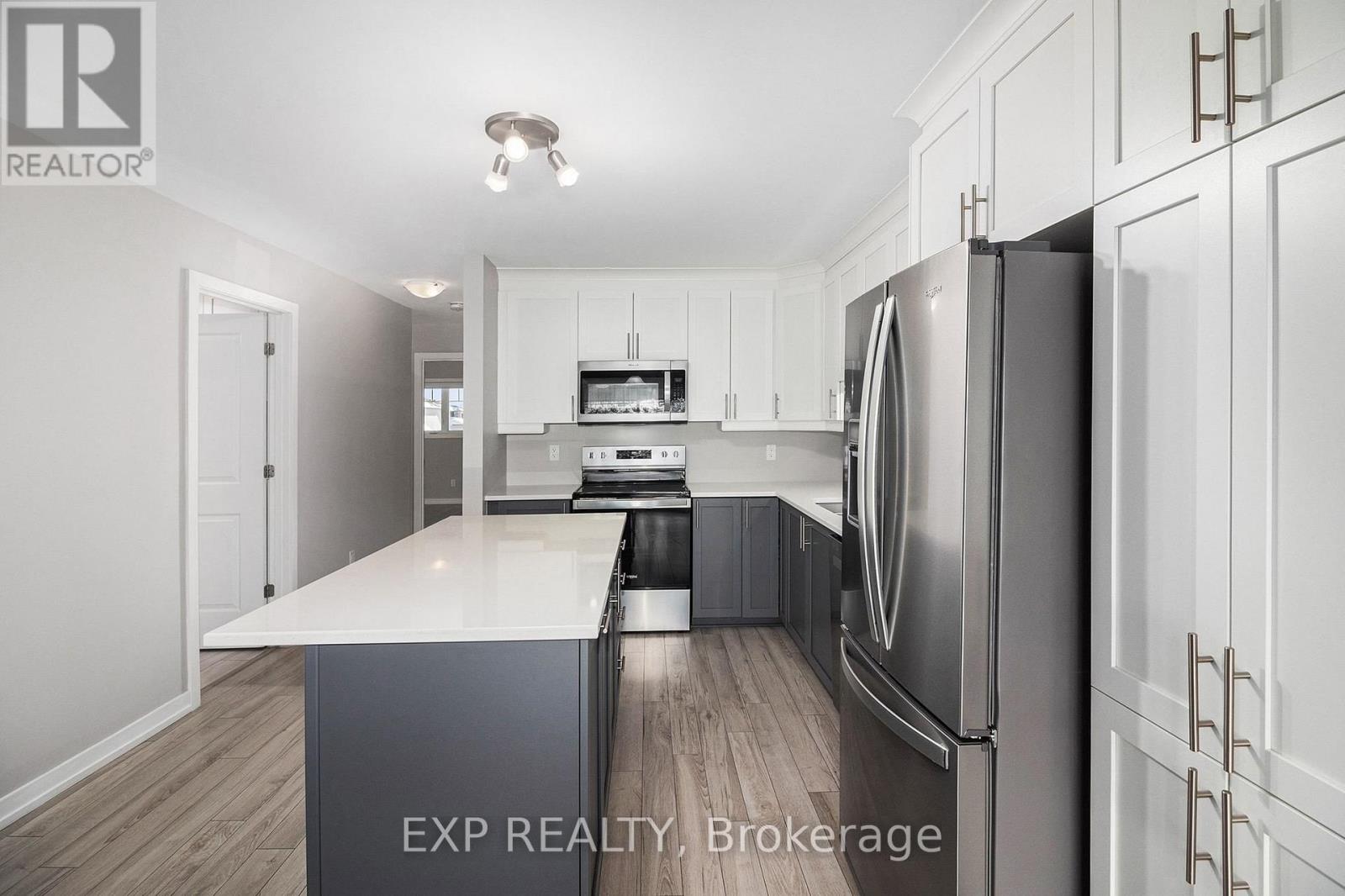 410 - 99 St Moritz Trail, Russell, Ontario  K0A 1W0 - Photo 3 - X12712932