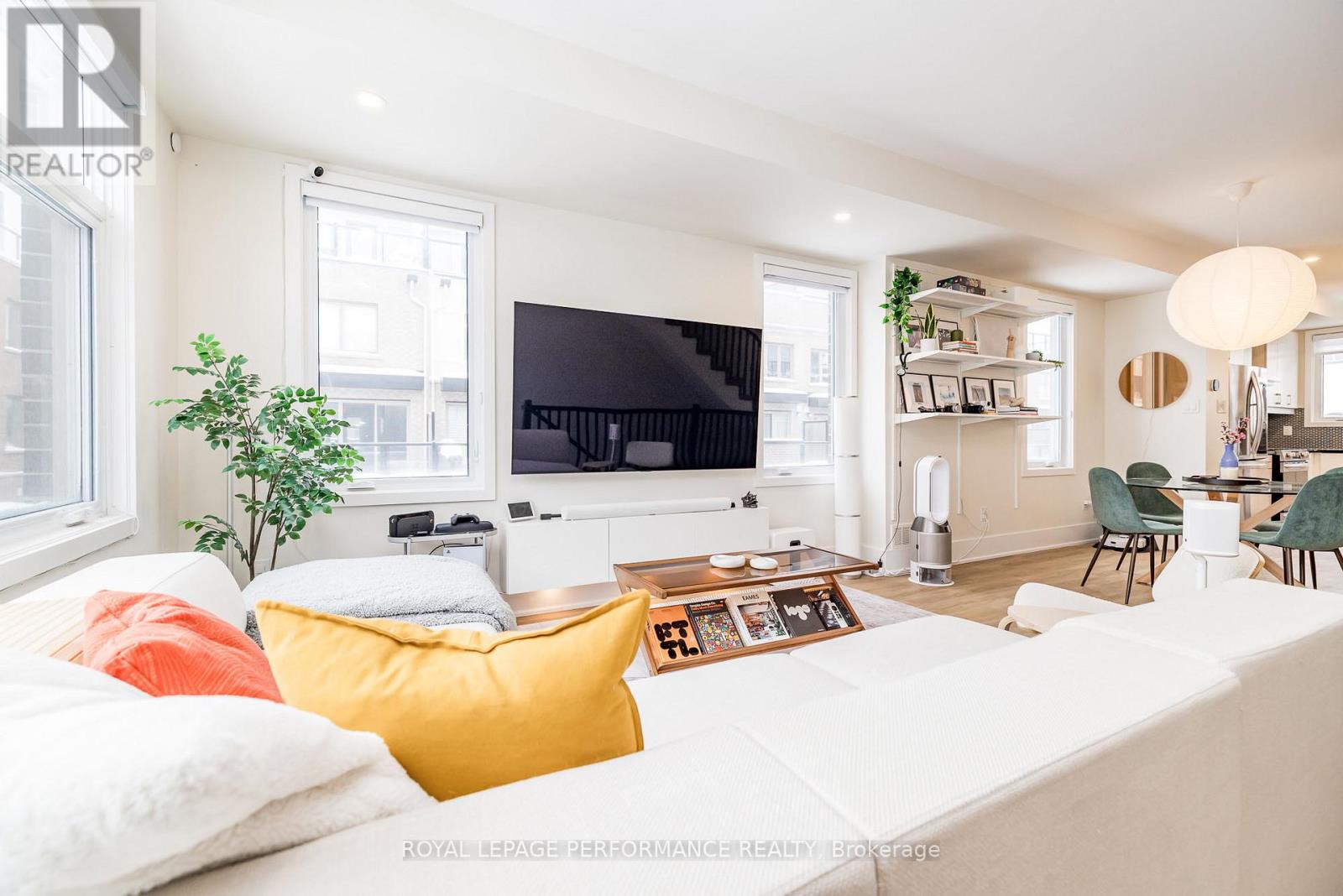 225 Makadewa Private W, Ottawa, Ontario  K1K 0P2 - Photo 11 - X12712990