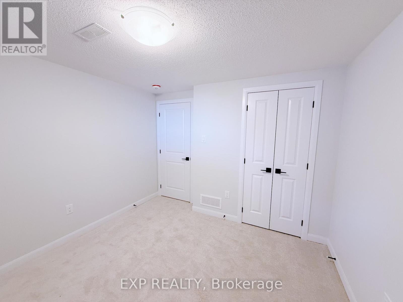 1233 Creekway Private, Ottawa, Ontario  K2T 0S9 - Photo 10 - X12713030