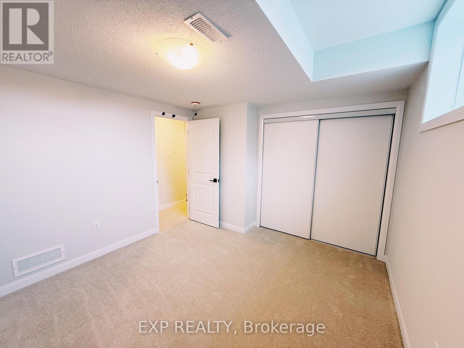 1233 Creekway Private, Ottawa, Ontario  K2T 0S9 - Photo 12 - X12713030