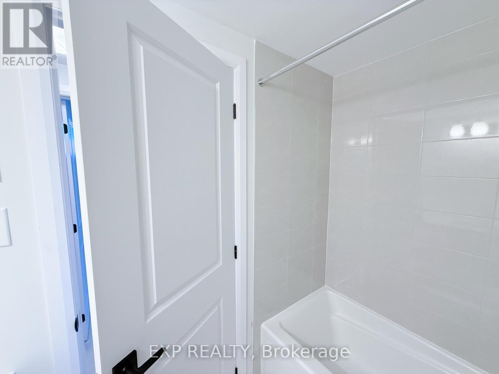 1233 Creekway Private, Ottawa, Ontario  K2T 0S9 - Photo 14 - X12713030