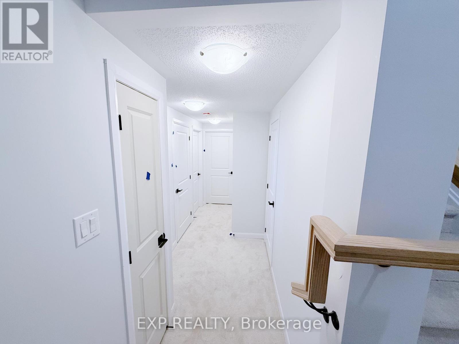 1233 Creekway Private, Ottawa, Ontario  K2T 0S9 - Photo 7 - X12713030