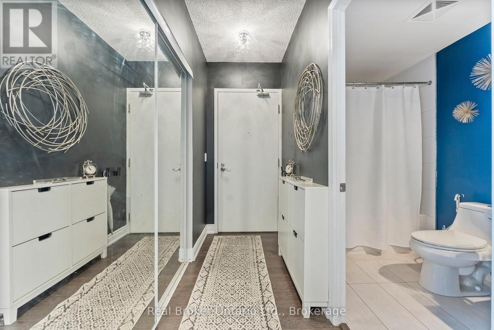 2901 - 2240 Lakeshore Boulevard W, Toronto, Ontario  M8V 0B1 - Photo 5 - W12713010