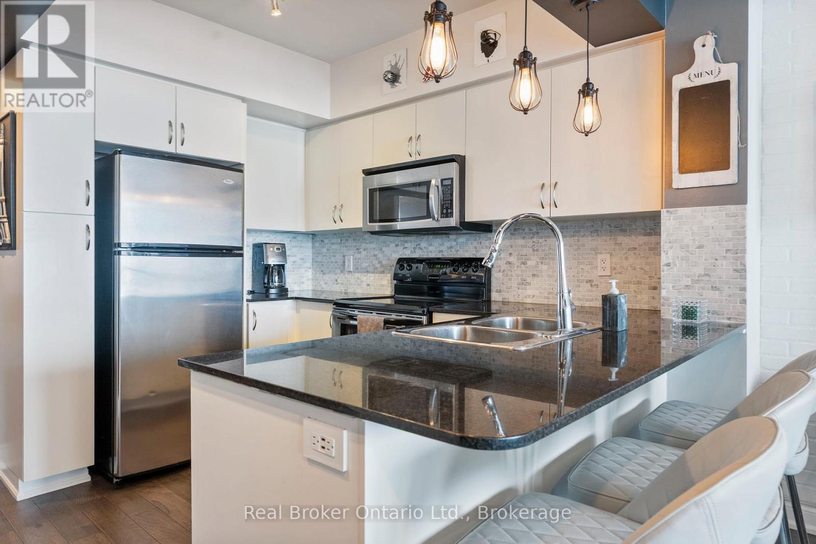 2901 - 2240 Lakeshore Boulevard W, Toronto, Ontario  M8V 0B1 - Photo 9 - W12713010