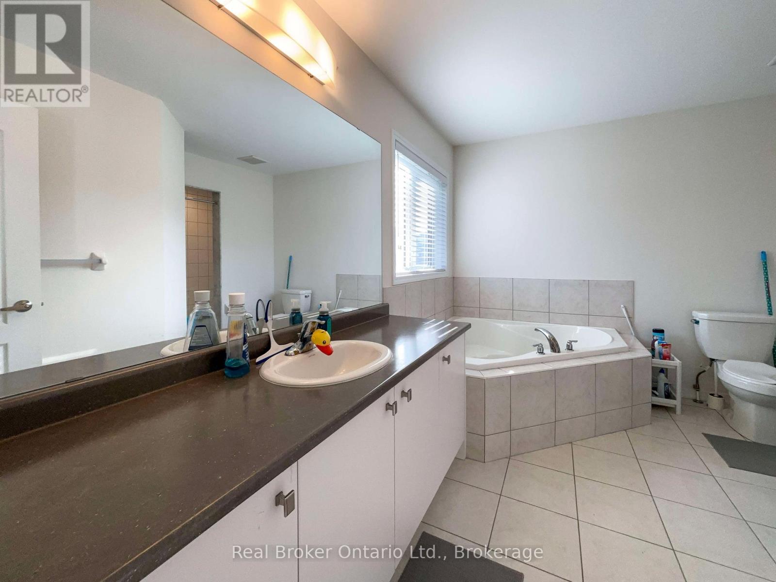 159 Longboat Run W, Brantford, Ontario  N3T 0R8 - Photo 16 - X12713000