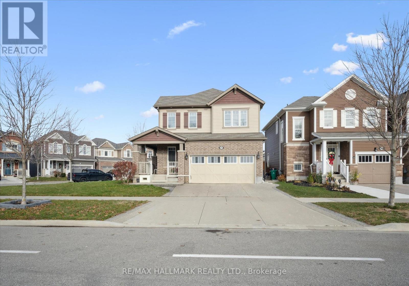 226 Amand Drive, Kitchener, Ontario  N2R 0J9 - Photo 2 - X12712872
