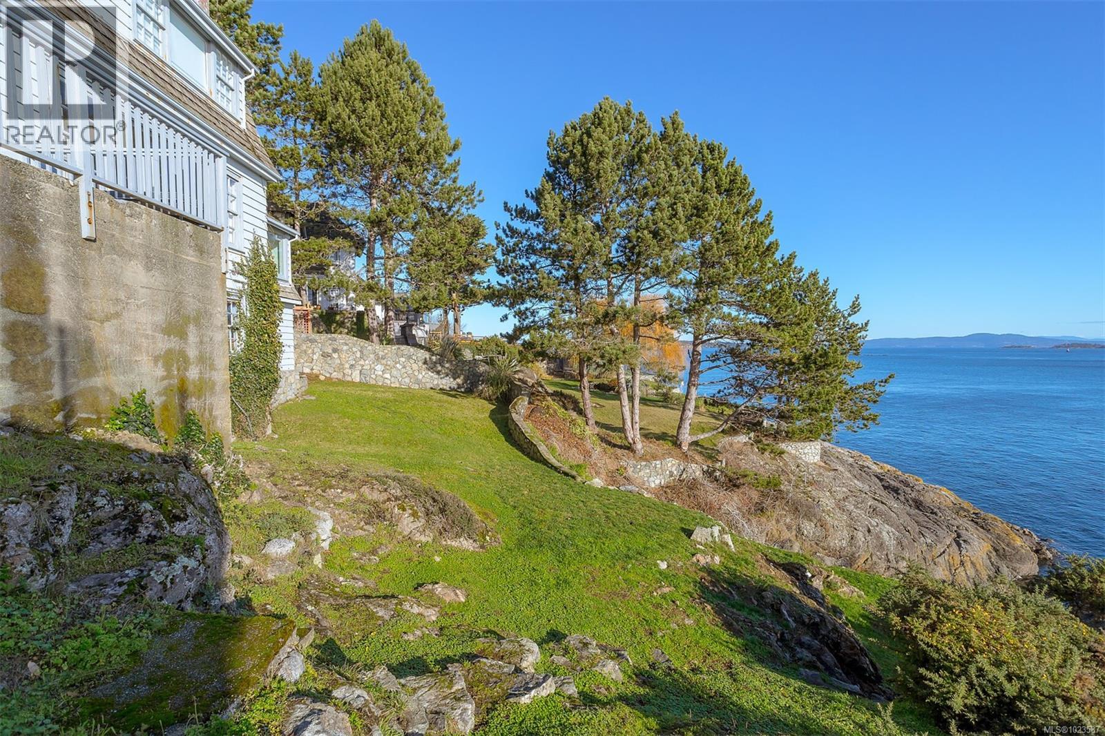 987 Beach Dr, Oak Bay, British Columbia  V8S 2N2 - Photo 48 - 1023587