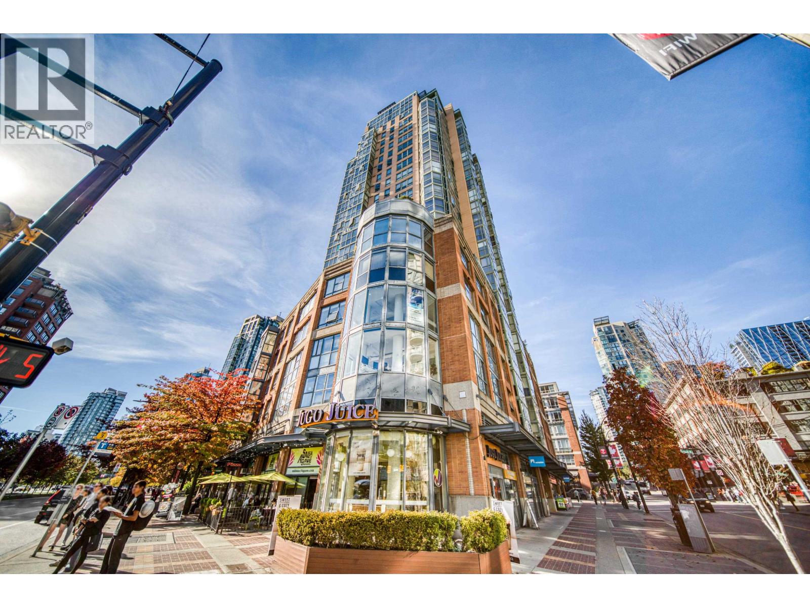 405 212 DAVIE STREET, Vancouver, British Columbia