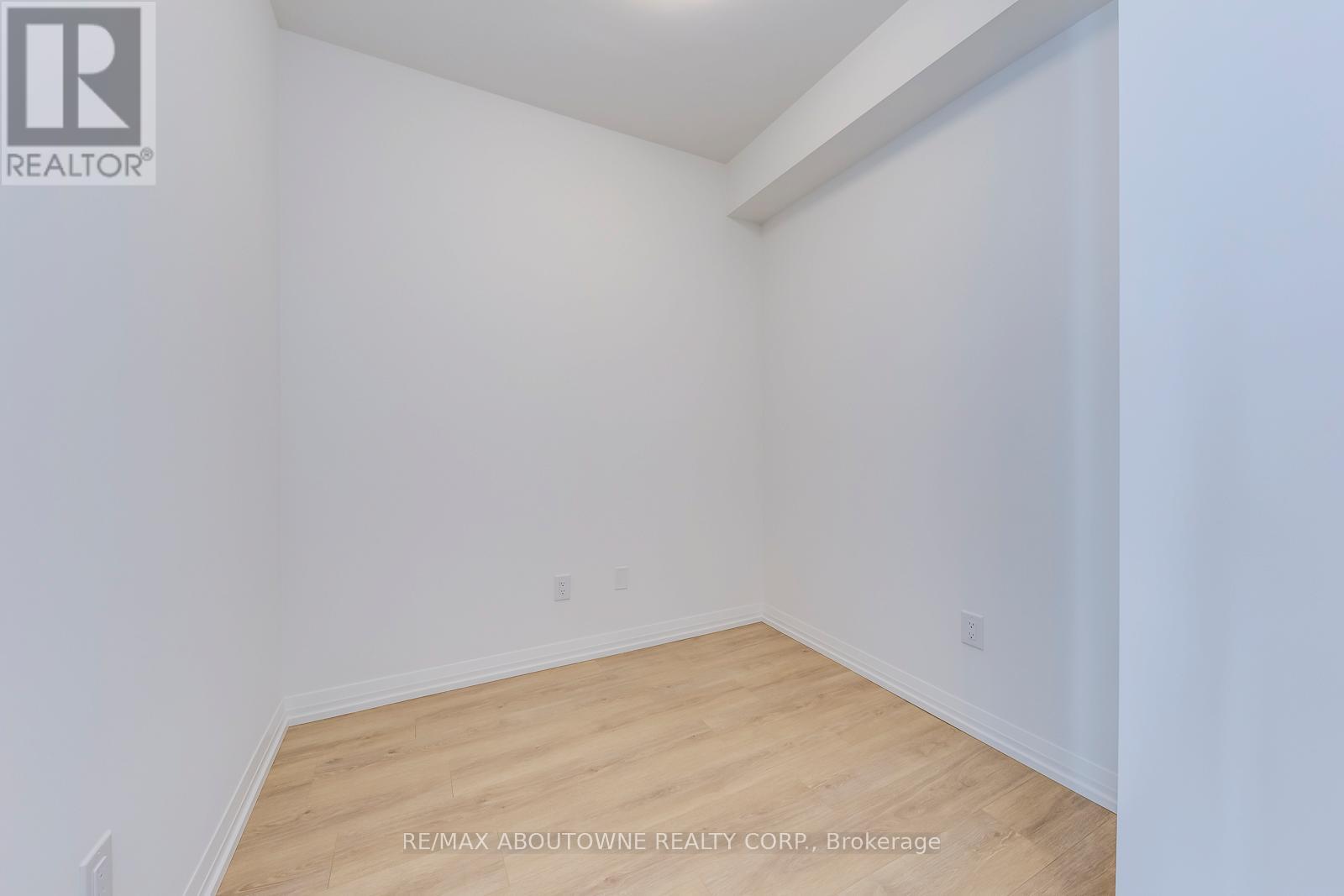 3007 - 8 Widmer Street, Toronto, Ontario  M5V 0W6 - Photo 14 - C12712934