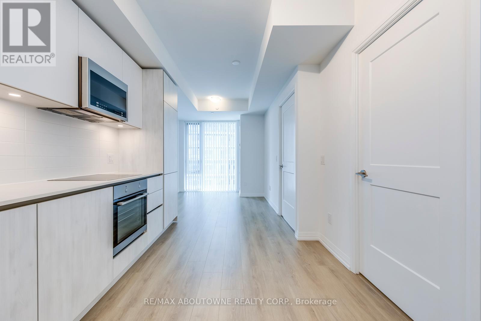 3007 - 8 Widmer Street, Toronto, Ontario  M5V 0W6 - Photo 4 - C12712934